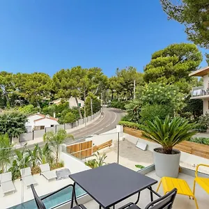 https://giovannina-n3.fr-provencehotel.com